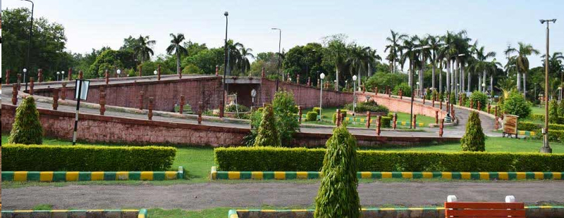  Chambal Gardens: 